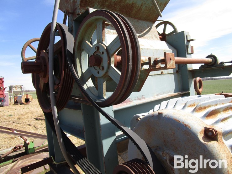 davis-roller-mill-and-motor-on-stand-image-13