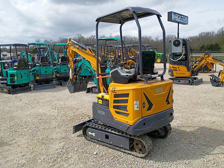 #24174-•-2025-agt-mx20r-mini-excavator-image-2