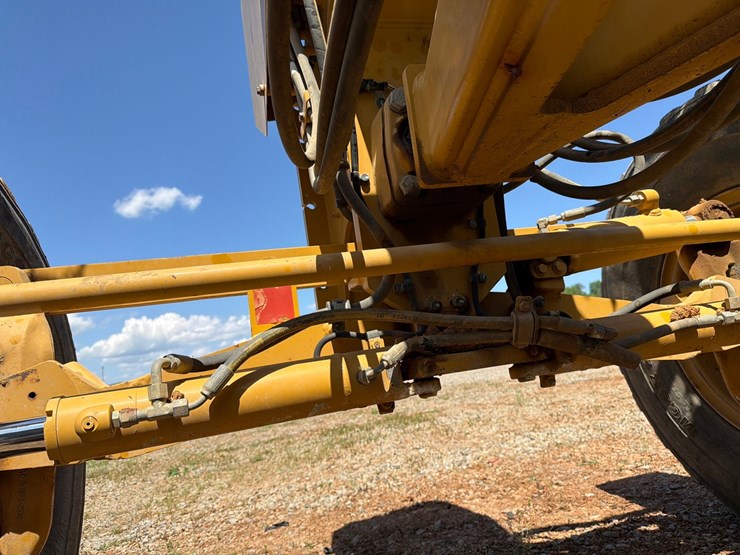 2018-caterpillar-12m3-image-16