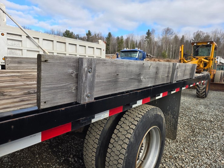 2000-ford-f650-image-21