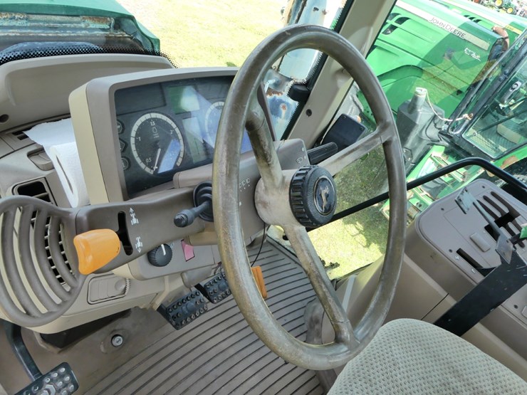 2016-john-deere-6155m-image-12