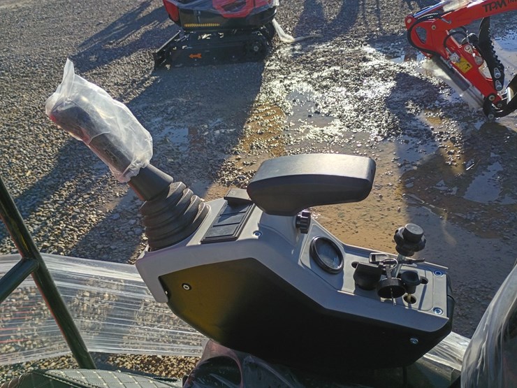 #l19-010-•-2026-tpm-18bs-mini-excavator-image-15