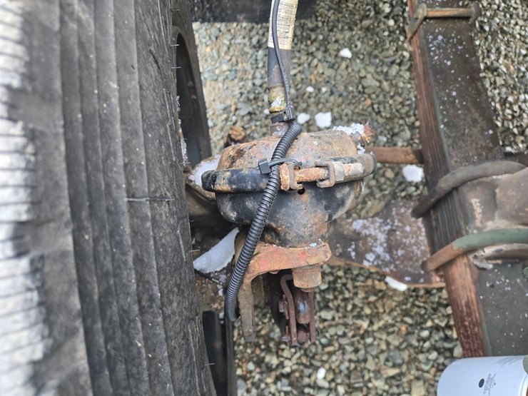 1992-massey-ferguson-8-image-44