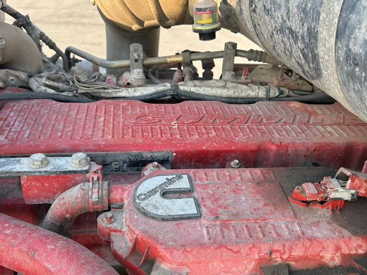 peterbilt-365-image-79