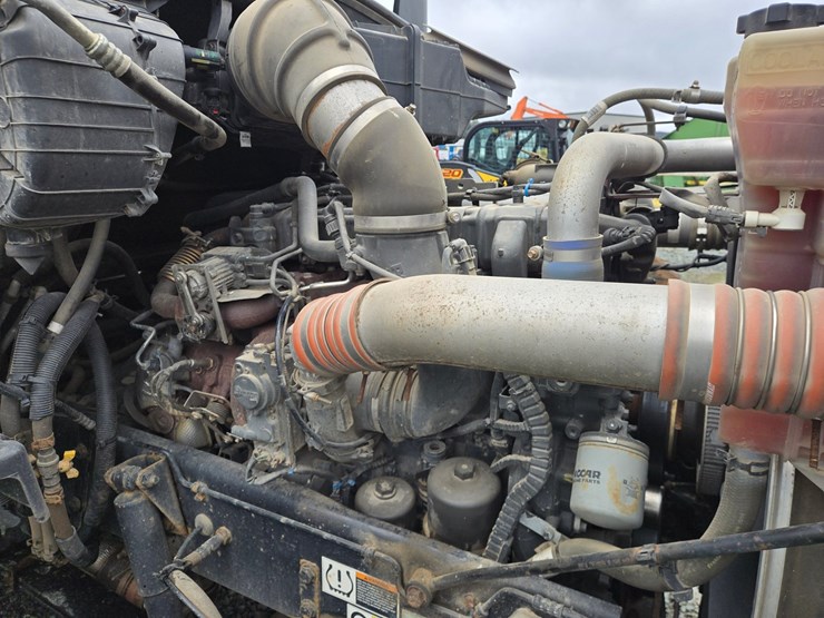 2017-kenworth-t680-image-56