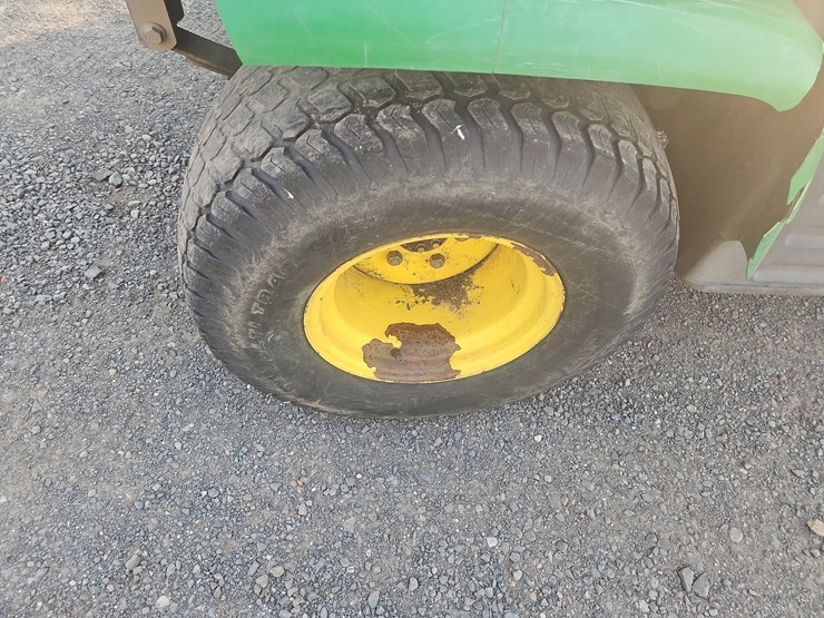 john-deere-progator-2030-image-11