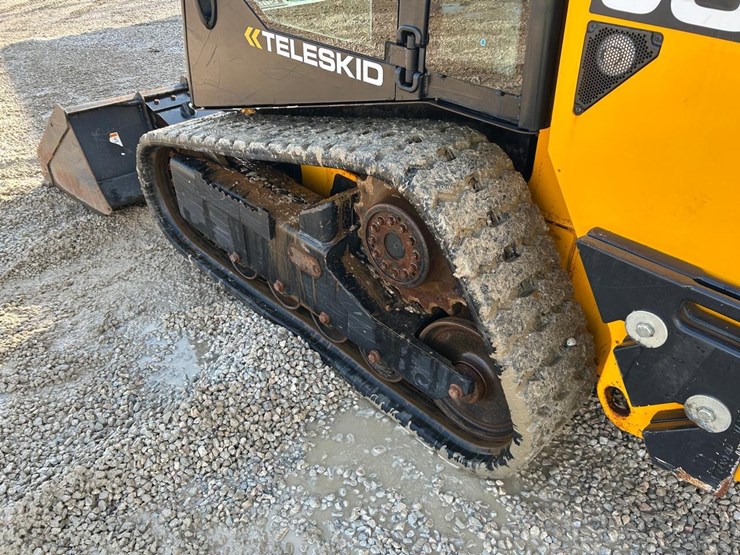 2022-jcb-2ts-7t-image-16