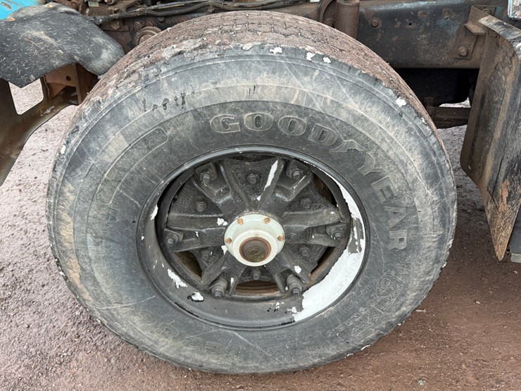 #1056-•-1989-mack-quad-axle-dump-truck-image-59