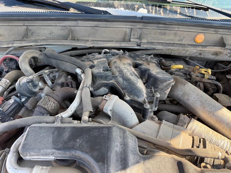 2014-ford-f550-xl-image-38