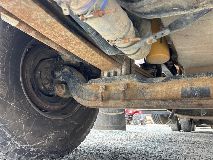 2005-peterbilt-357-image-39