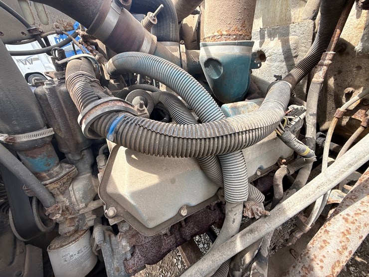 2000-international-4700-image-13