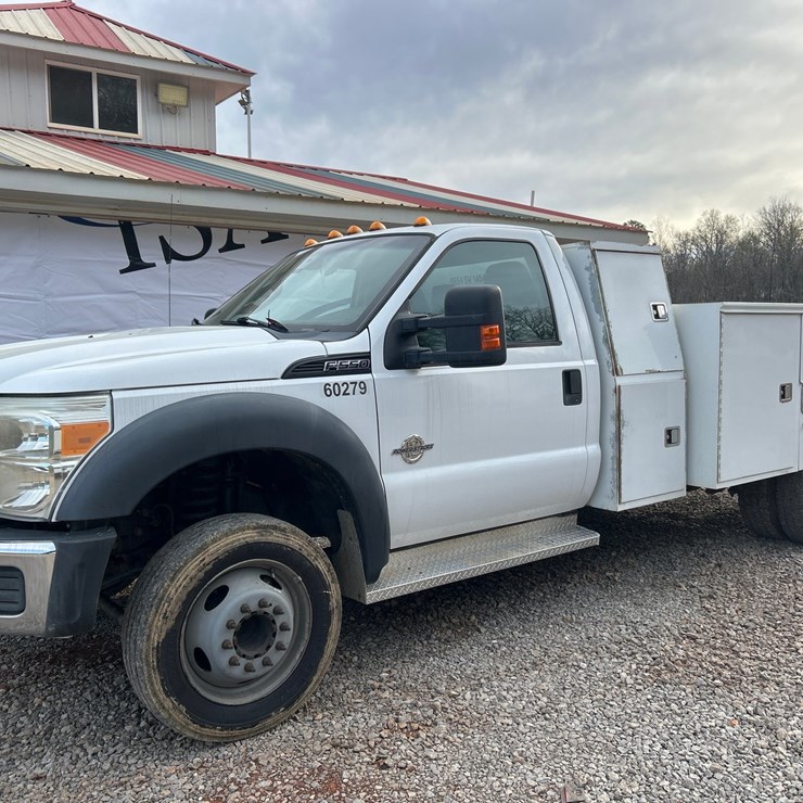 2012 FORD F550