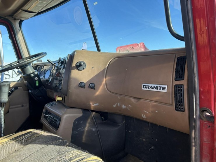 2003-massey-ferguson-8-image-57