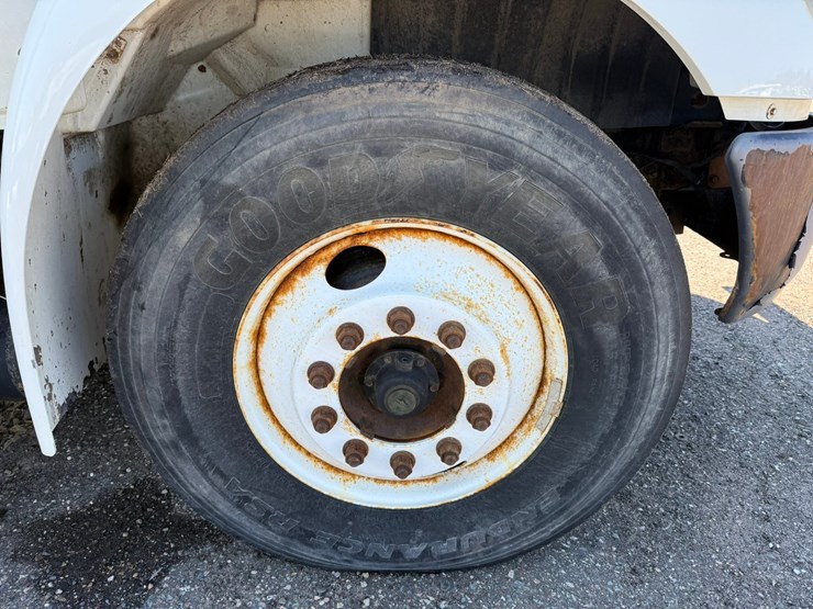 2002-international-4300-sba-image-51