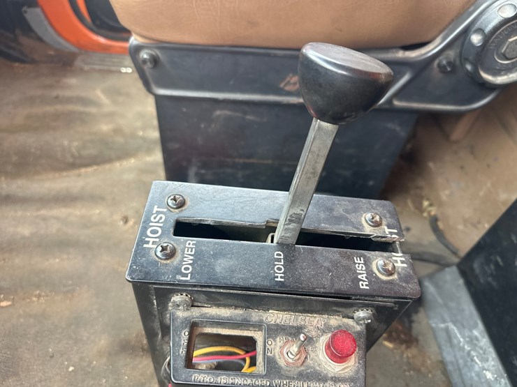 1997-massey-ferguson-8-image-35