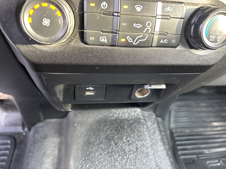 2021-ford-f550-image-75