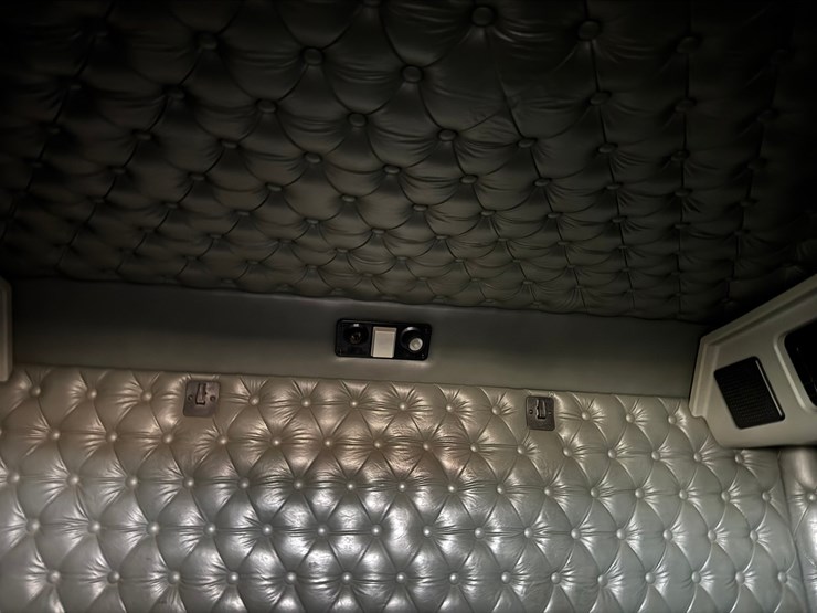 1995-kenworth-t600-image-40