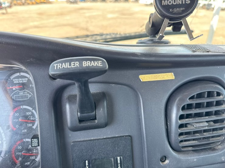 #1070-•-2012-freightliner-boom/crane-truck-image-50