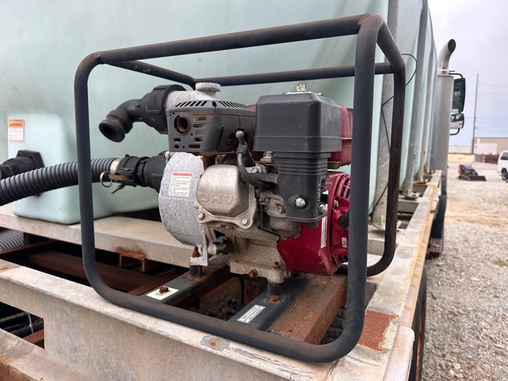 2007-international-7600-image-43