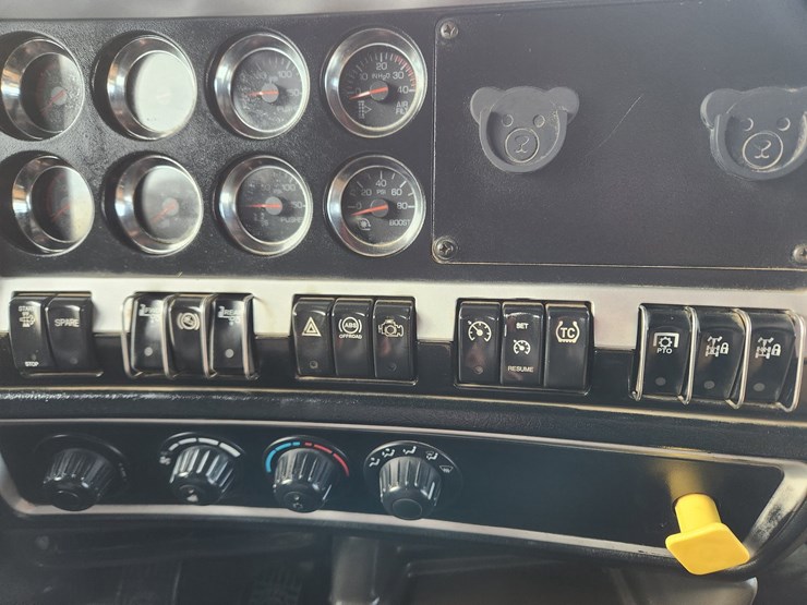 2016-kenworth-t400-image-71