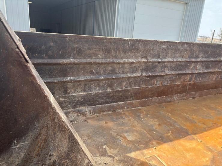 1999-sterling-l9513-image-58