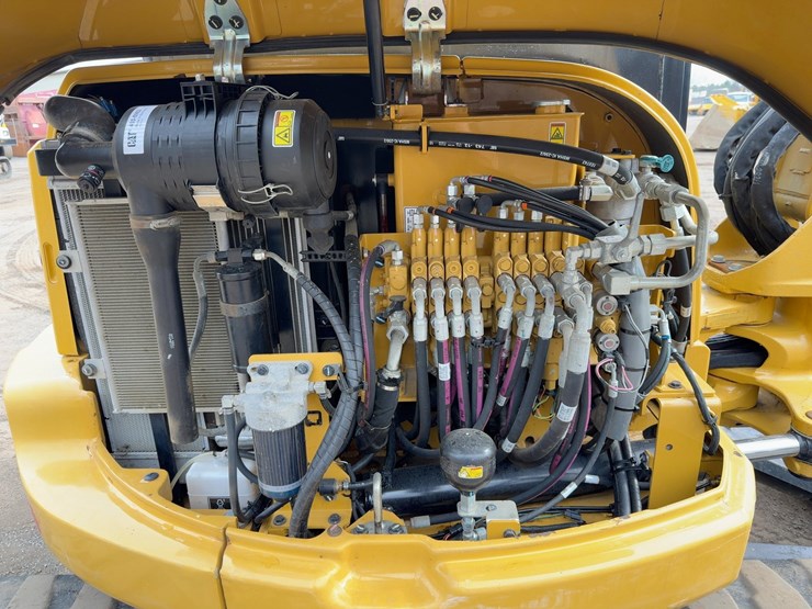 2017-caterpillar-305e2-cr-image-26