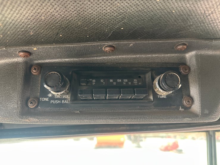 1986-mack-dm686s-image-34