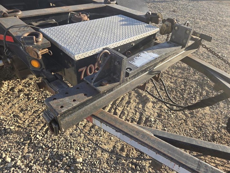 2006-massey-ferguson-8-image-12