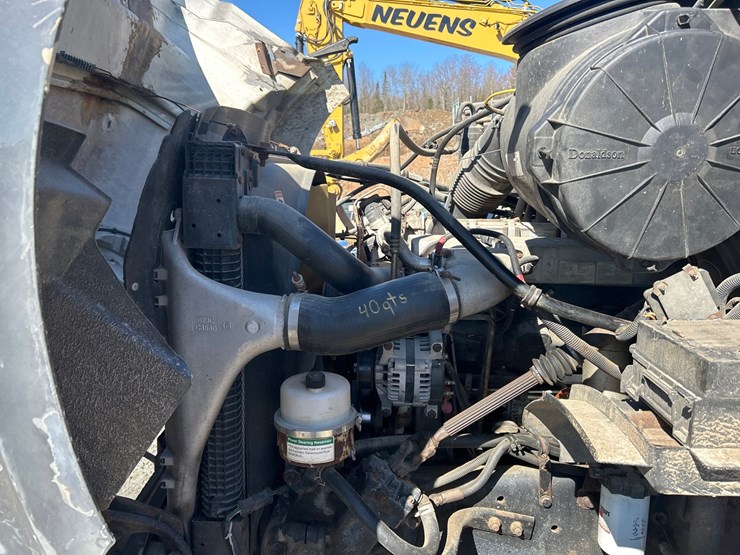 2005-massey-ferguson-8-image-35