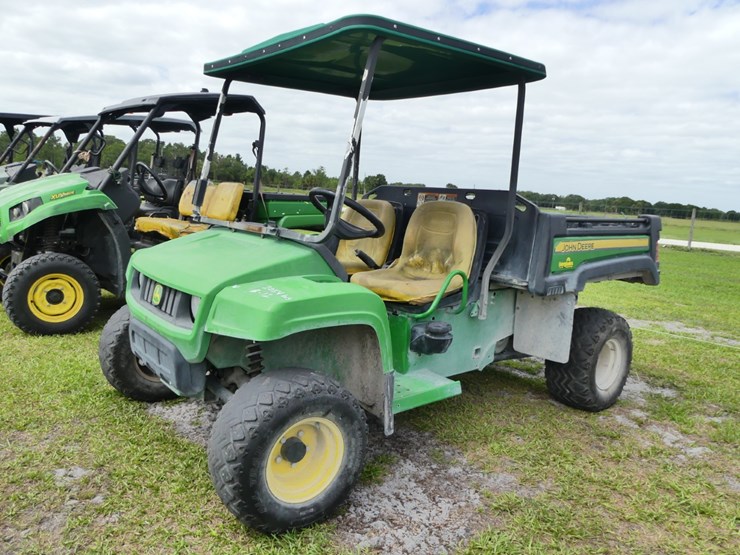 2019-john-deere-tx-4x2-image-2