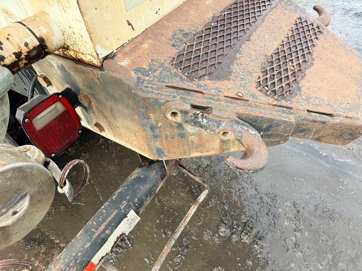 1988-mack-dm690s-image-27