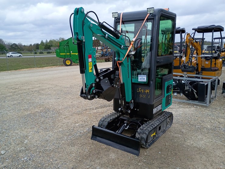 #24169-•-2025-agt-mh13rx-mini-excavator-image-8