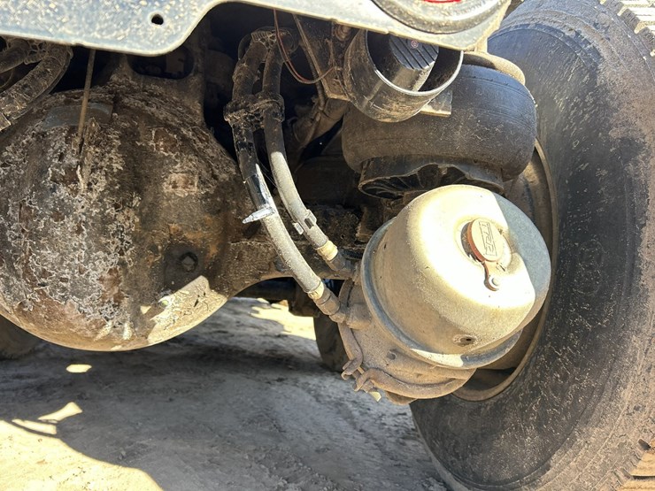 2020-kenworth-t880-image-28