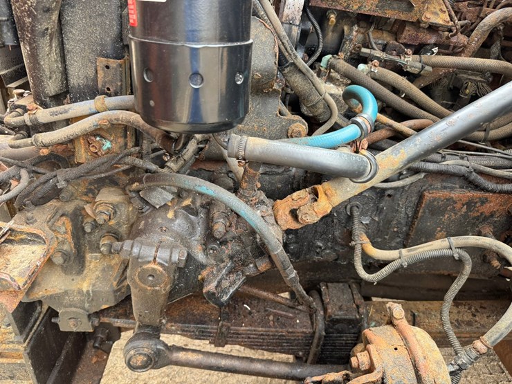 #2168-•-2001-sterling-4x2-snow-plow-truck-image-70