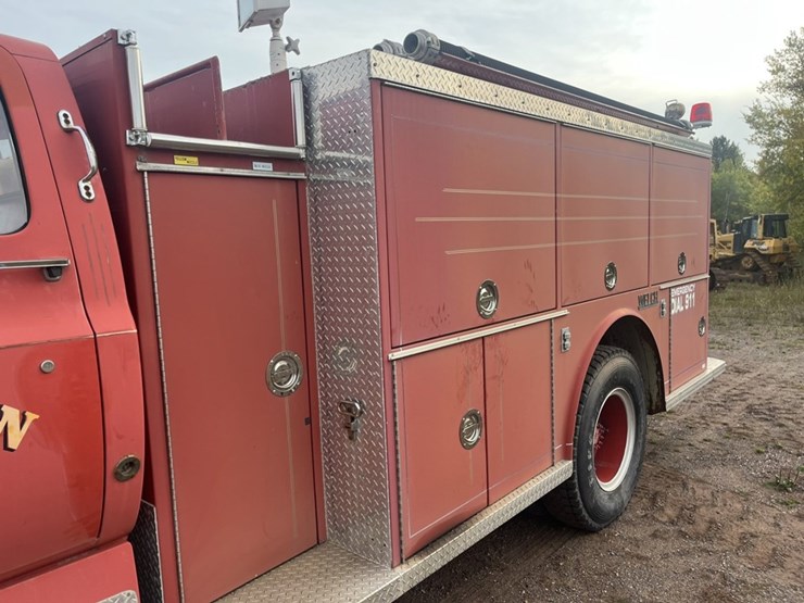 #1148-•-1980-gmc-v-8-fire-truck-image-16