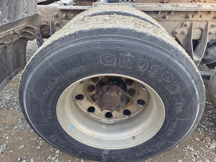 2005-caterpillar-c13-image-84