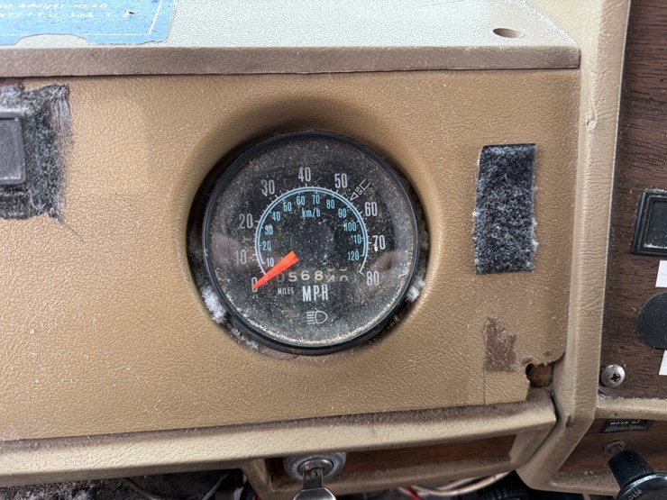 1984-mack-dm492s-image-56