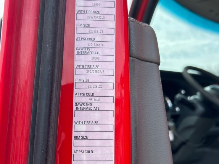 2015-kenworth-t680-image-88