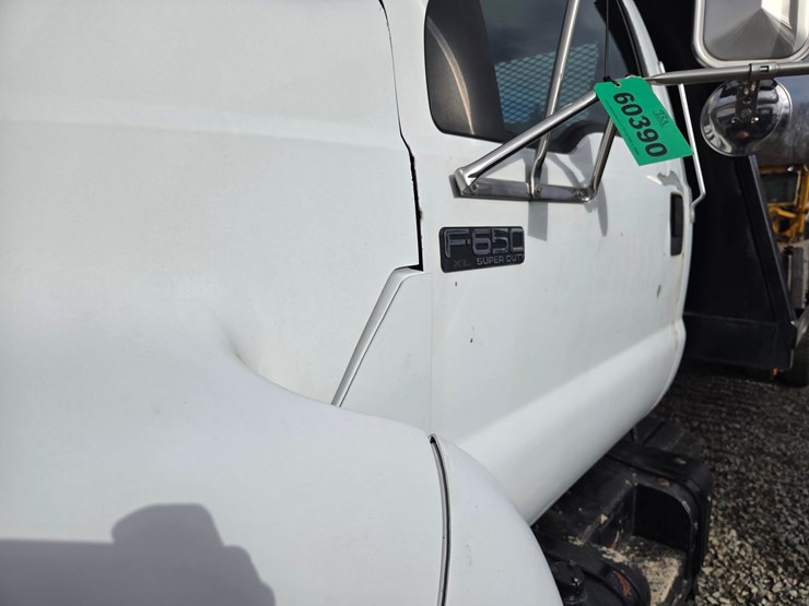 2000-ford-f650-image-17