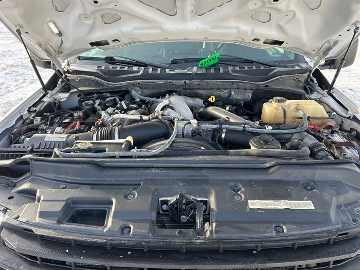 2021-ford-f550-image-48