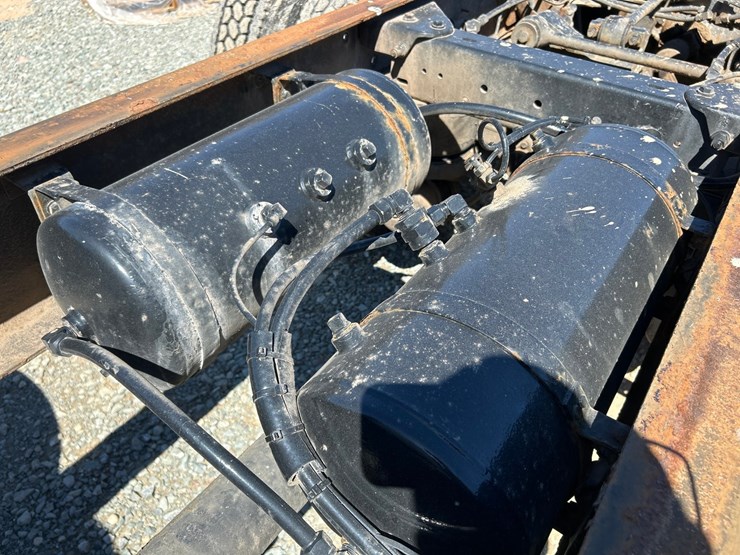 1994-massey-ferguson-8-image-24