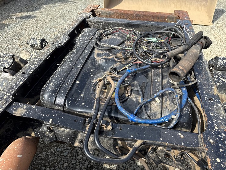 2015-ford-f550-image-25