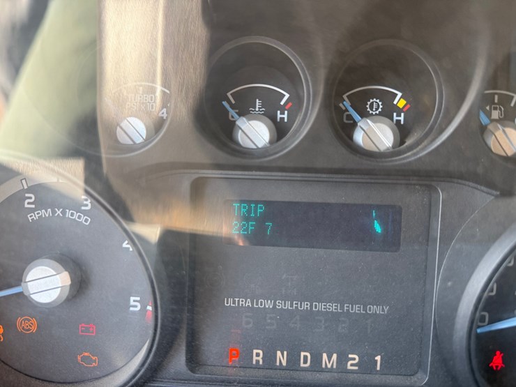 2014-ford-f550-xl-image-32