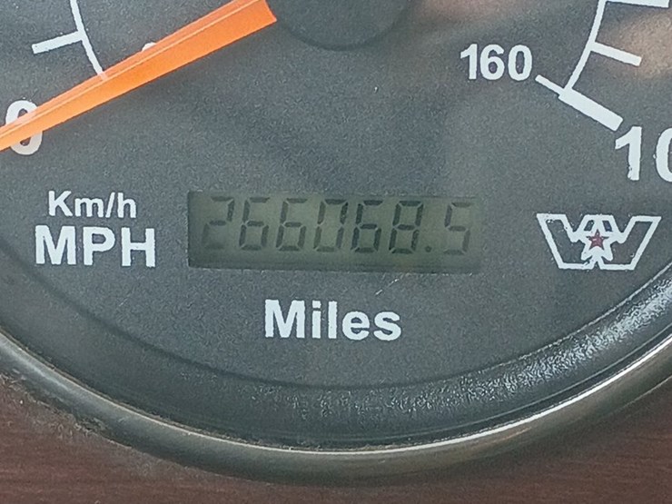 2012-massey-ferguson-8-image-48