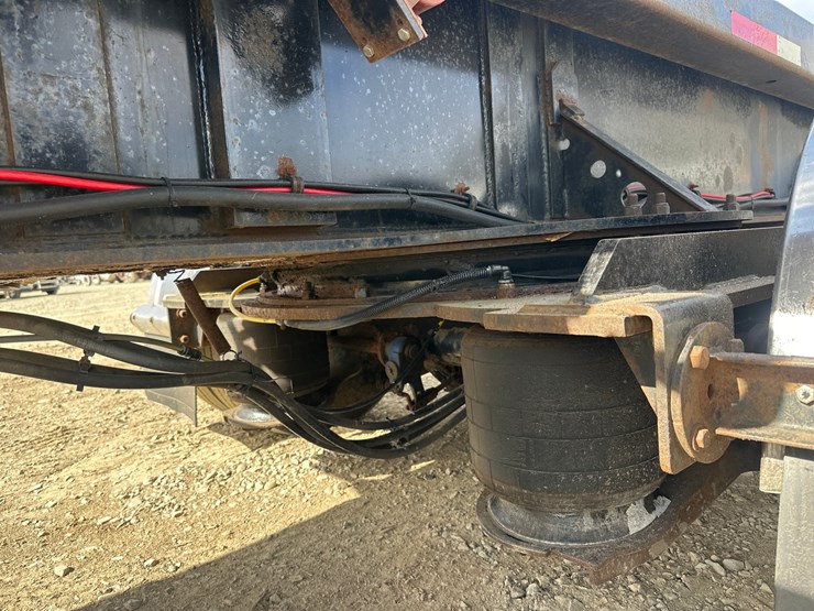 2010-massey-ferguson-8-image-39