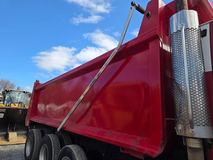 2005-massey-ferguson-8-image-22