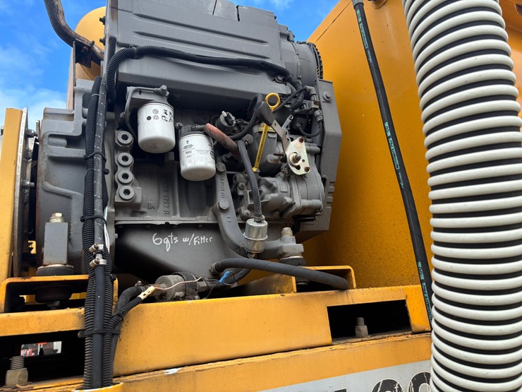 2005-gmc-t7500-image-68