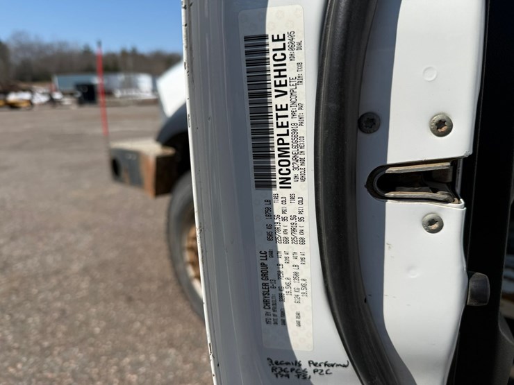 #2048-•-2013-ram-5500-heavy-duty-service-truck-image-56