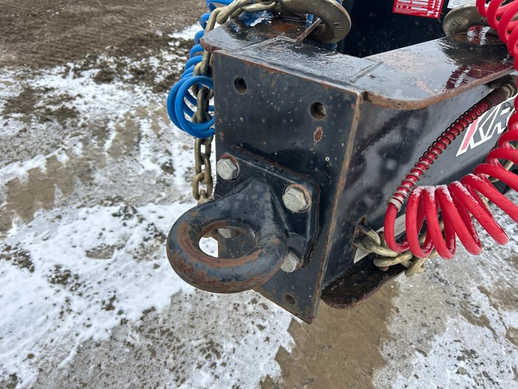 2020-massey-ferguson-8-image-11