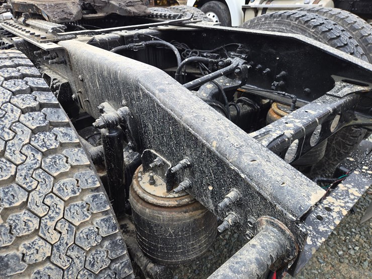 2019-international-hx620-image-27